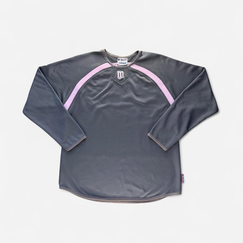 Majestic Athletic Minnesota Twins gray & pink Therma Base pullover